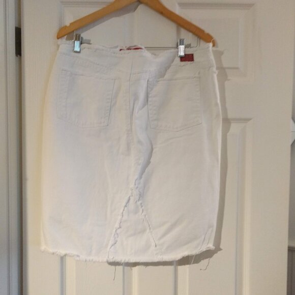 Guess Denim Skirt - Picture 4 of 6